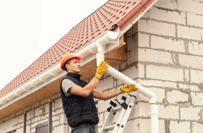 Pose et remplacement de gouttières à Choye